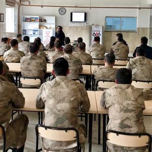 Merkez İlçe Jandarma Komutanlığı’nda “Finansal Planlama ve Aşırı Borçlanma ” Semineri Düzenlendi - fotoğraf 1