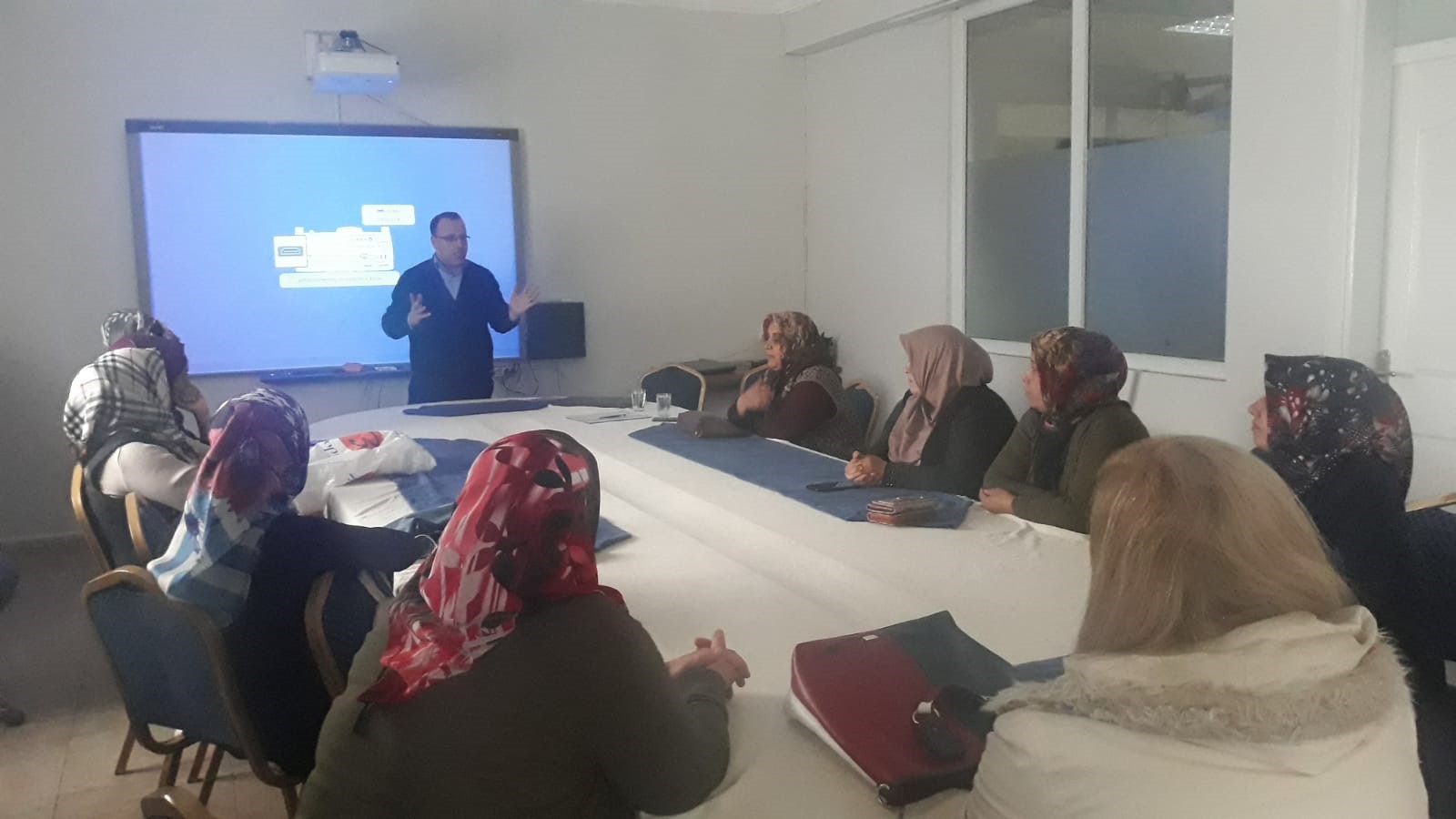 Toplumsal Cinsiyet Eşitliği ve Mutlu Aile Konulu Eğitim Verildi.