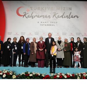 Kahraman Kadınlar Programına, Kahraman Şehidimizin Muhterem Ailesi Katıldı. - fotoğraf 1
