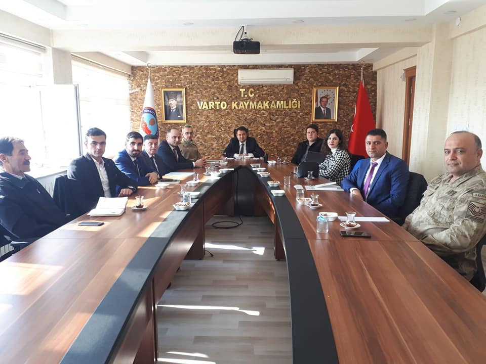 Varto İlçemizde Çocuk Koruma Alt Komisyon Toplantısı müdürlüğümüz koordinesinde paydaş kurumların katılımıyla Kaymakam Sayın Ertuğrul AVCI başkanlığında gerçekleştirilmiştir