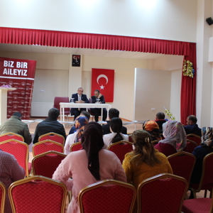 İl Müdürümüz H.Haluk AKKOYUNLU,Dezenfekte Çalışmalarını Yerine Takip Ederek,Sağlık Personelini Bilgilendirdi - fotoğraf 1