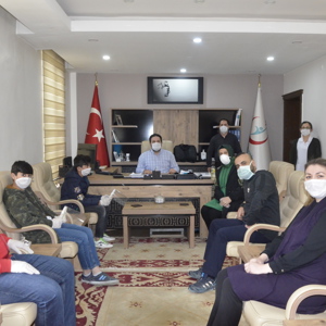 Koruma altındaki çocuklar siperli maske üretiyor - fotoğraf 3