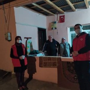 Vefa Sosyal Destek Grubumuz Vatandaşlarımızın İhtiyaçlarını Teslim Etmeye Devam Ediyor - fotoğraf 2