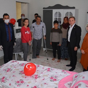 16 Çocuğa Çocuk Odası Takımı ve Bilgisayar Hediye Edildi - fotoğraf 4
