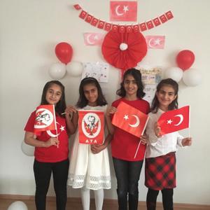 Nice Yüzyıllara….. Çocuklarımızdan ‘’23 Nisan’’ Çoşkusu; - fotoğraf 1