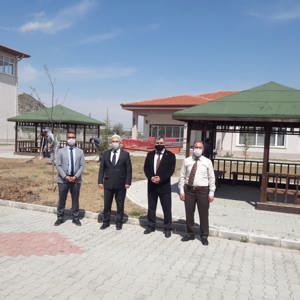 İl Müdürümüz Sayın Bekir YÜMNÜ; Afyonkarahisar Engelsiz Yaşam Merkezi Müdürlüğünü ve yapımı tamamlanan İl Müdürlüğü Hizmet binasında incelemelerde bulundu. - fotoğraf 1