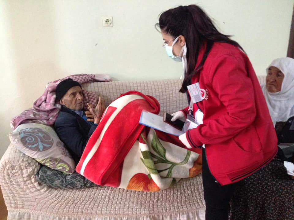 Ramazan ayında da yaşlılarımız ve kronik rahatsızlığı bulunan vatandaşlarımızın hizmetindeyiz