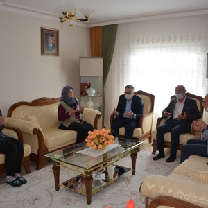 İl Müdürlüğümüzden Şehit Annelerine Anneler Günü Ziyareti Yapıldı - fotoğraf 1