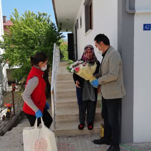 Anneler Gününde Anlamlı Ziyaret - fotoğraf 11