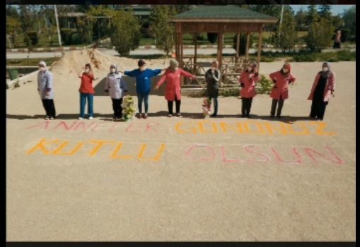 Anneler Gününüz Kutlu Olsun