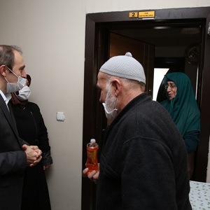 Sayın Valimiz Cüneyt EPCİM, Anneler Gününde Şehit Annelerimizi Ziyaret Etti. - fotoğraf 2