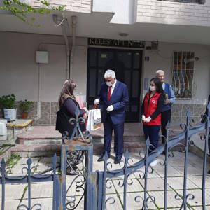 Anneler Günü nedeniyle şehitlerimizin kıymetli anneleri ziyaret edildi - fotoğraf 2