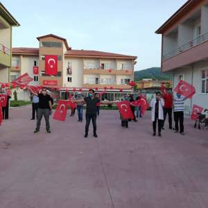 Paşakent Huzurevi Sakinlerimiz  Saat 19.19’da Milli Mücadelenin İlk Günkü Ruhuyla İstiklal Marşı’mızı  Okudu. - fotoğraf 1