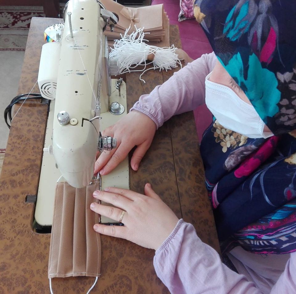 Sarıkaya Şehit Suat Akıncı Halk Eğitim Merkezi Usta Öğreticileri, İl Müdürlüğümüze 7000 Maske Dikimini Tamamladı.