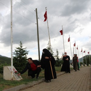Şehit Annelerinin Kabir Ziyaretleri - fotoğraf 15