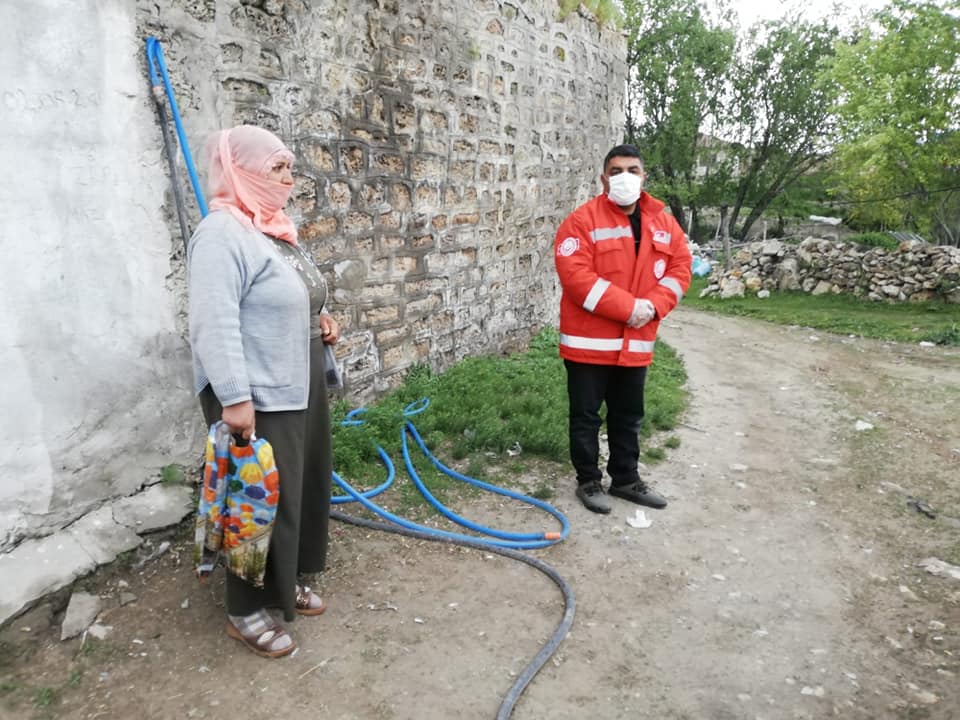Kahraman şehitlerimiz ve gazilerimizi bayramda da yalnız bırakmıyoruz