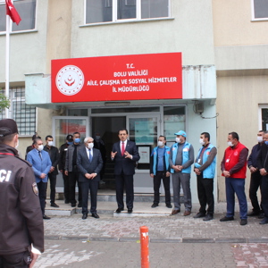 Valimiz Ahmet ÜMİT Vefa Sosyal Destek İletişim ve Hizmet Birimini Ziyaret Etti. - fotoğraf 2