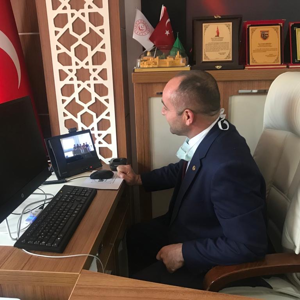 Çocuklarımız, İl Müdürü H.Haluk AKKOYUNLU ile Telekonferans Üzerinden Bayramlaştı - fotoğraf 1