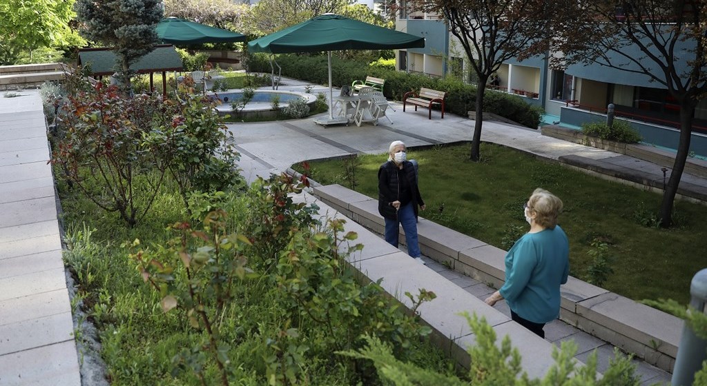 Bakan Selçuk, Huzurevlerindeki İlk Normalleşme Adımlarını Açıkladı