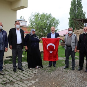 Şehit Ailelerimiz Babalar Gününde Ziyaret Edildi - fotoğraf 17