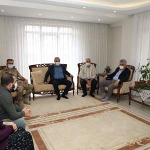 Vali Mehmet Makas, Babalar Gününde Şehit Babalarını Yalnız Bırakmadı - fotoğraf 2