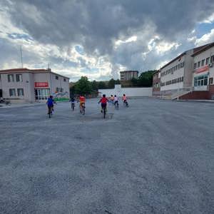 Umudunu Kaybetme Derneği Çocuklarımızın Yanında - fotoğraf 3