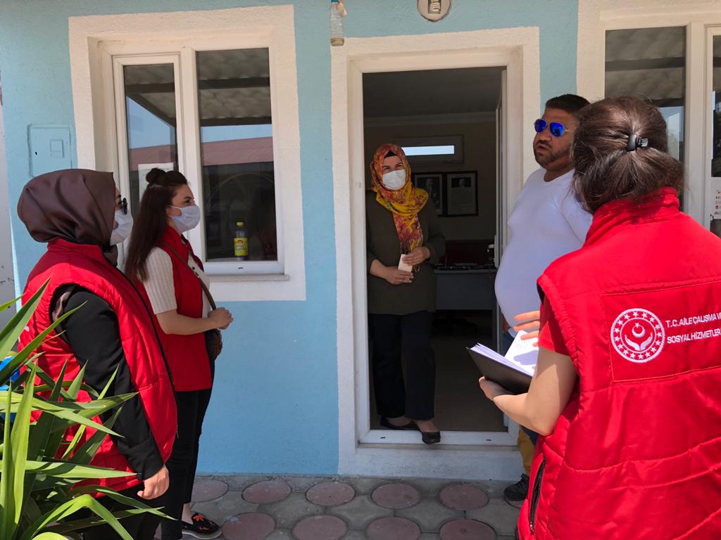 Babaeski İlçesine bağlı Alpullu Beldesi'nde meydana gelen sel felaketinden etkilenen vatandaşlarımız için Psikososyal Destek ekibimiz olay yerine intikal etmiş ve çalışmalarımız başlamıştır.