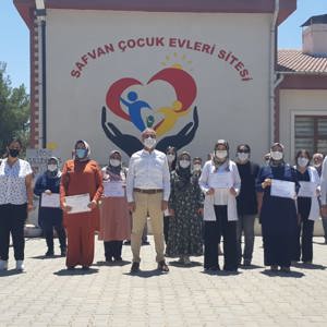 İl Müdürümüz Fehmi ÇELİK, Kadın Konukevimiz ve Safvan Çocuk Evleri Sitemize Ziyarette Bulundu - fotoğraf 1