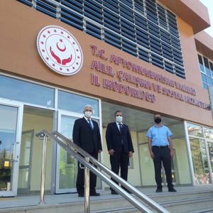 Sayın Vali Yardımcımız Rıza DALAN, Yapımı tamamlanan yeni hizmet binamızı ziyaret ederek İl Müdürümüz Sayın Bekir YÜMNÜ'den yapılan iş ve işlemler hakkında bilgiler aldı. - fotoğraf 1