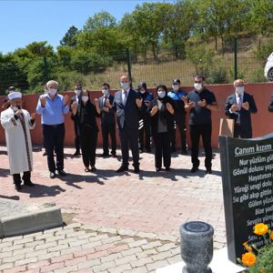 15 Temmuz Demokrasi ve Milli Birlik Günü Kapsamında  Şehit Kabirleri Ziyaret Edildi - fotoğraf 1
