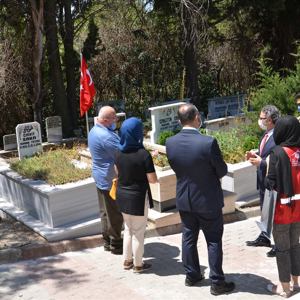15 Temmuz Demokrasi ve Milli Birlik Günü Kapsamında  Şehit Kabirleri Ziyaret Edildi - fotoğraf 8