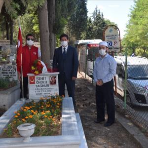 15 Temmuz Demokrasi ve Milli Birlik Günü Kapsamında  Şehit Kabirleri Ziyaret Edildi - fotoğraf 23