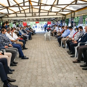 Van'da 15 Temmuz Demokrasi ve Milli Birlik Günü Dolayısıyla Etkinlikler Düzenlendi - fotoğraf 1