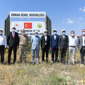 Van'da 15 Temmuz Demokrasi ve Milli Birlik Günü Dolayısıyla Etkinlikler Düzenlendi - fotoğraf 4
