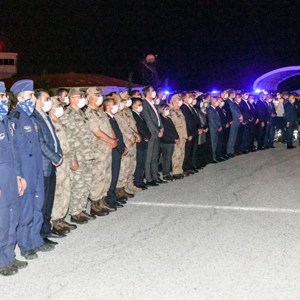 Düşen Uçakta Şehit Olan Polislerimiz Törenle Memleketlerine Uğurlandı - fotoğraf 7