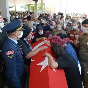 Şehit Emre Büyükyıldırım Son Yolculuğuna Uğurlandı - fotoğraf 1