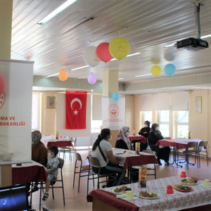 Küçük Eller 15 Temmuz Şehitler Resim Sergisi - fotoğraf 13