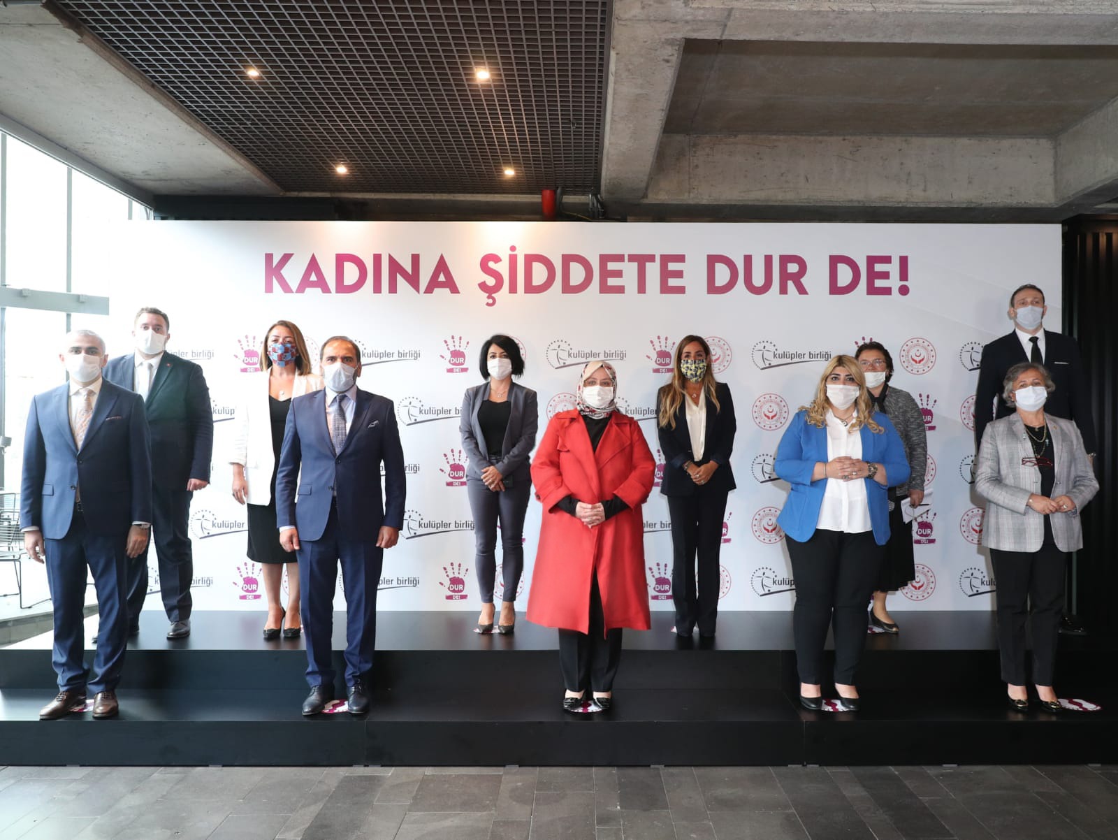 Bakan Selçuk, “Kadına Şiddete Dur De" Kampanyası Kapsamında, Futbol Kulüplerinin Kadın Yöneticileri ile Bir Araya Geldi