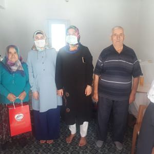 Bayram Arifesinde Şehitlerimizin Ailelerini Ziyaret Ettik - fotoğraf 19