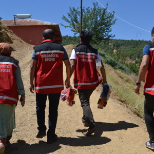 Psikososyal destek ekibimiz 04.07.2020 Pütürge ilçesinde meydana gelen depremde etkilenen vatandaşları ziyaret etti. - fotoğraf 3