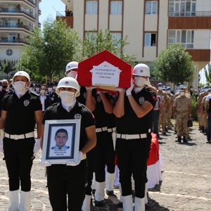 Şehit Polisimizi Memleketine Uğurladık - fotoğraf 6