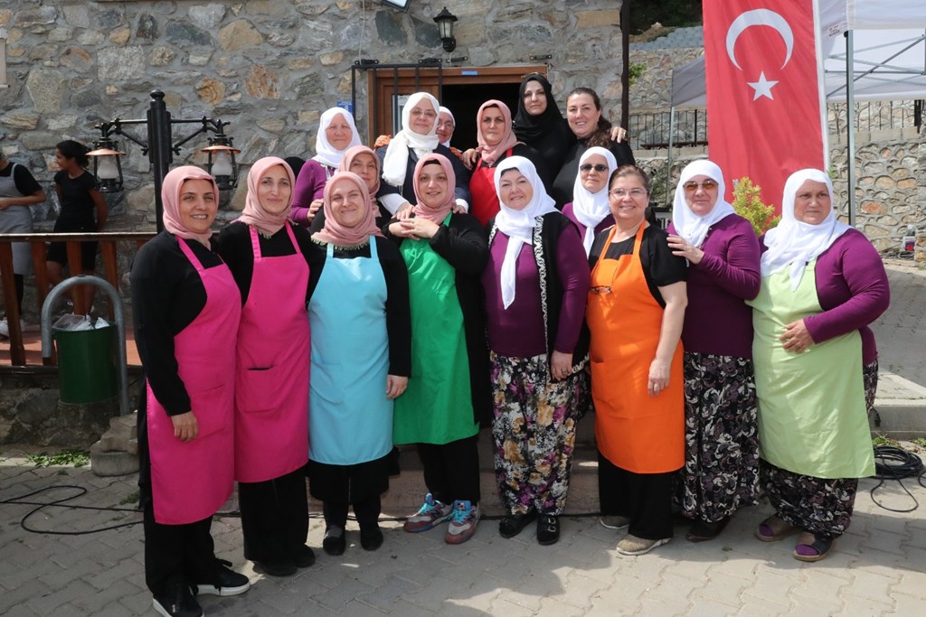 Kadın İstihdamının Anahtarı Kadın Kooperatifleri Olacak