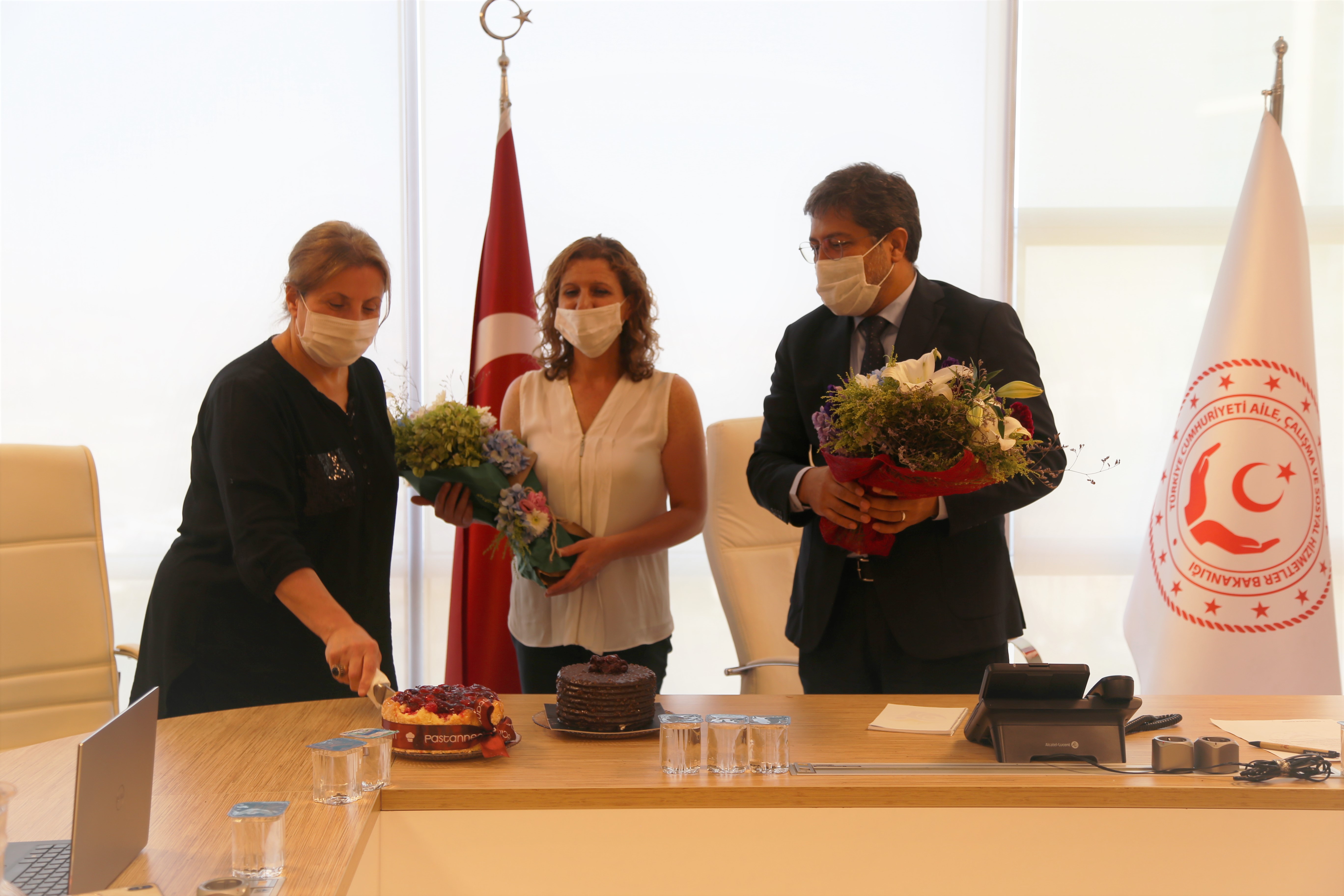 Genel Müdürlüğümüzde Görev Yapan Zerrin YILMAZ ve Runay TOSUN Emekli Oldu