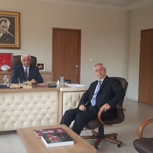 Yargıtay 23’üncü Hukuk Dairesi Eski Başkanı Dadaylı Hemşehrimiz Yargıtay Onursal Daire Başkanı Sayın Faruk GÖK, Kastamonu Aile, Çalışma ve Sosyal Hizmetler İl Müdürümüz Abdullah SAVAŞ’ ı ziyaret etti. - fotoğraf 2