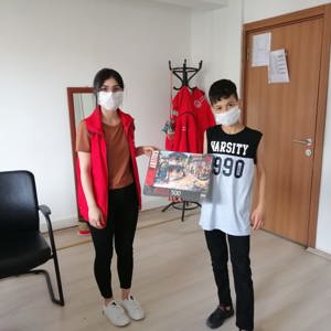 OKUL DESTEK PROJESİ KAPSAMINDA 5,6,7,8 SINIF ÖĞRENCİLERİNE PUZZLE DAĞITIMI GERÇEKLEŞTİRİLDİ - fotoğraf 3