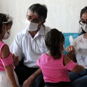 Üç Çocuklu Aile, Suriyeli Kardeşlere Koruyucu Aile Oldu - fotoğraf 1