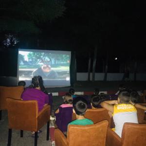 Anadolu Kalkınma Vakfı Çocuk Evleri Sitesindeki Çocuklarımızın Çizgi Film Keyfi  - fotoğraf 2