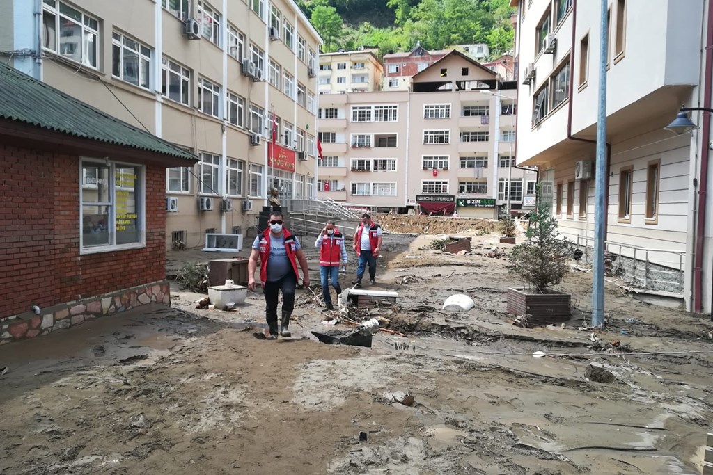 Bakan Selçuk: “Giresun’da Selden Etkilenen Vatandaşlarımızın SGK Prim Ödeme Süresini Uzattık”