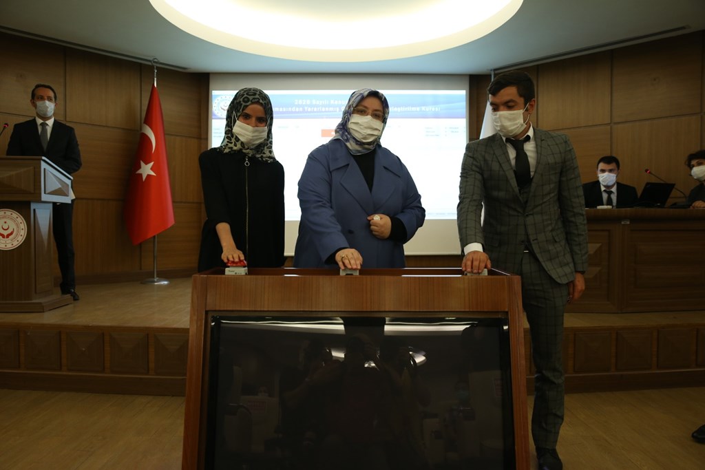 Bakanımız Sayın Zehra Zümrüt Selçuk: “Devlet Korumasından Yararlanmış 805 Gencimizi Kamuda İstihdam Edeceğiz”