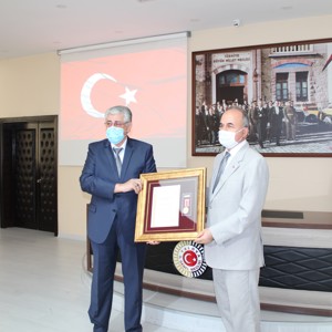 Şehidimiz Abdülhamit Kaya’nın Babası Necip KAYA’ya Devlet Övünç Madalyası Ve Beratı Tevcih Töreni Gerçekleştirildi - fotoğraf 2